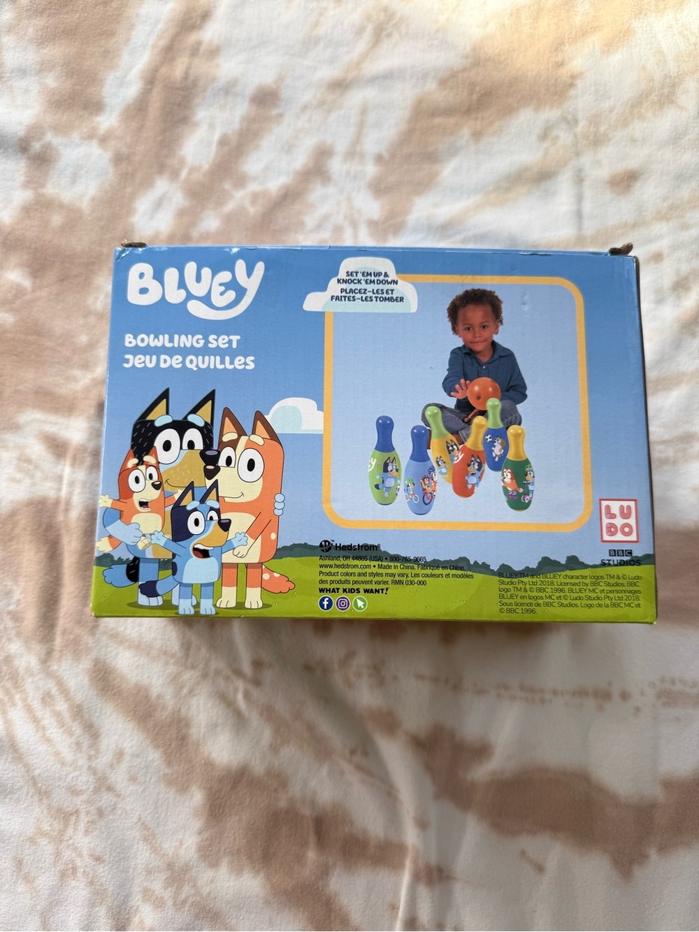 New In Box Bluey Bowling Set - Picture 2 of 3